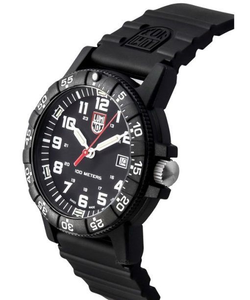 ルミノックス レザーバック SEA タートル ジャイアント ポリウレタン ストラップ ブラック ダイヤル クォーツ XS.0321.L 100M メンズ腕時計