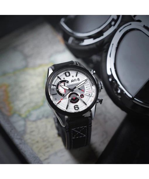 AVI-8 ホーカー ハリアー デュアル レトログラード クロノグラフ アイボリー ホワイト ダイヤル クォーツ AV-4056-07 メンズ腕時計